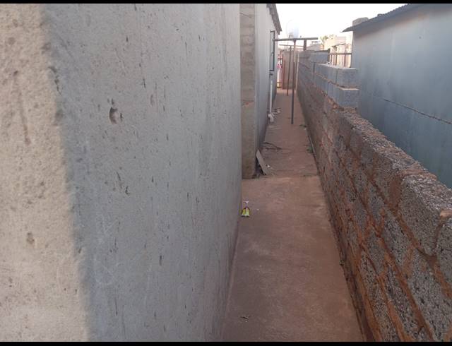 1 BEDROOM HOUSE FOR SALE IN KATLEHONG SOUTH